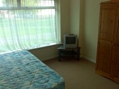  I have a Room to rent in Rochester Way