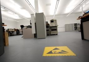 Buy garage floor paint, tarmac paint, garage floor tiles through Vuba