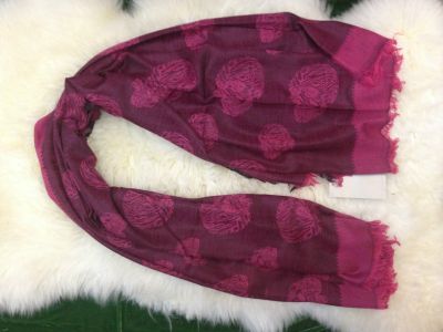 Love Fashion, Love  www.pickfashionstyle.net  Scarves! 