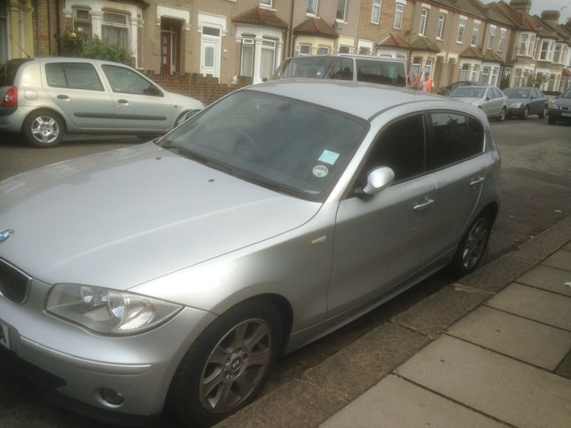BMW 116, Reg 2006, 1.6L, 5 doors hatch back, very low mileage, 6 months MOT Road Tax 