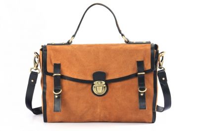 Best international collection of fashion bags and accessories
