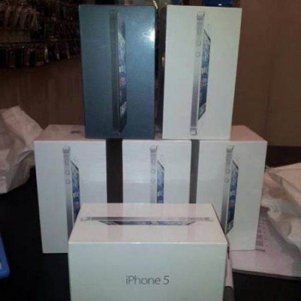 Selling: Unlocked Apple iPhone 5S 16GB,32GB,64GB 