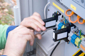 07801295368 Residential NICEIC Electrical Contractor In Chiswick Square,Bedford Close
