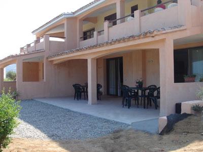 Eastern sardinia ground floor holiday apartment to let. Sleeps 2.
