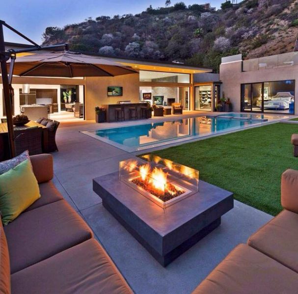 Mobile welder comes to your home, shop, pub, cafe, art gallery. 07930537131 East, North, Central Lon