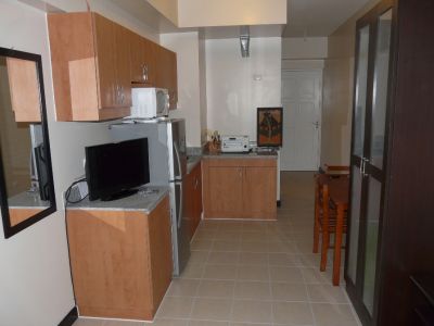 Flat for rent in Tivoli Garden Residences, private adsl internet, credit card boooking, check-in 24h