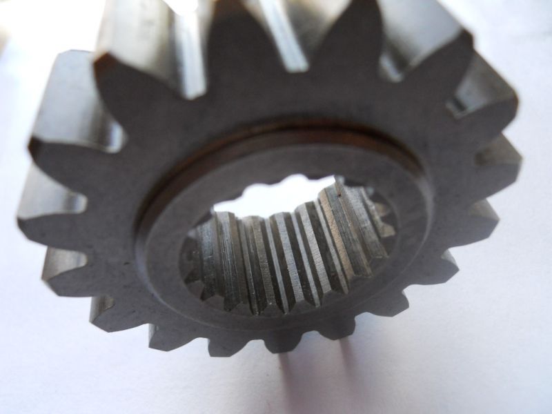 Yenibiz.com: spares  -> kubota/iseki tractors (grey import)