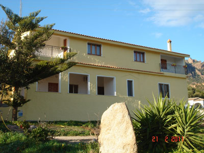 Eastern Sardinia holiday apartment 300meters from the beach.sleeps 4.