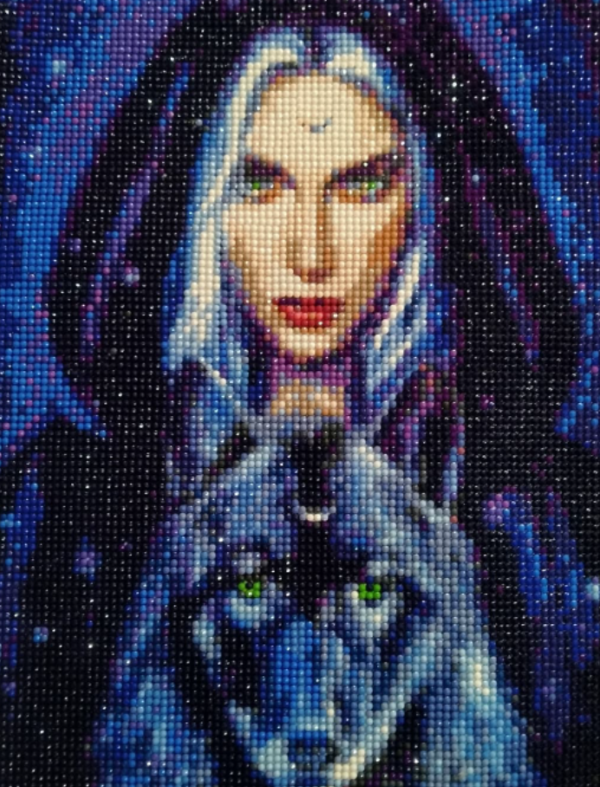 Beautiful wolf- 5D picture size diamond paintings