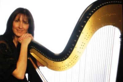 Oona Linnett - Harpist
