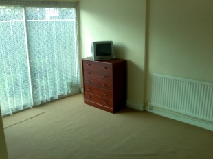 Double rooms in 91 Sandon Road, Basildon, Essex