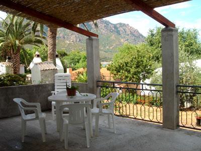 Eastern Sardinia beachside holiday apartment. sleeps 4.