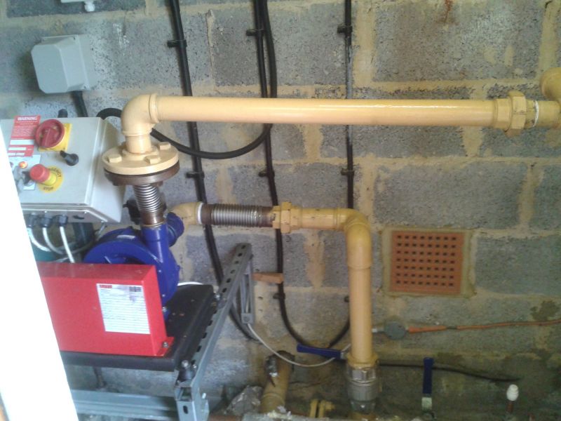 07801295368 Chigford Radiator Central Heating System Fitters London  