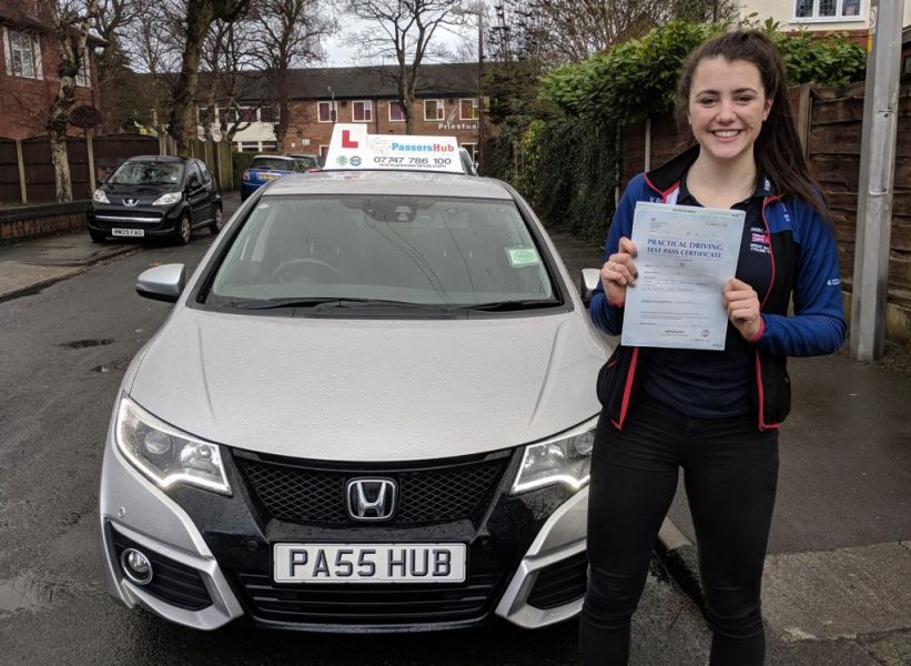 Find Cheap Driving School in Manchester for Driving Lessons