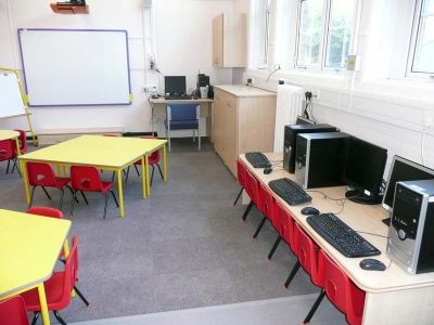 Library shelving for institutions in UK at best rates.