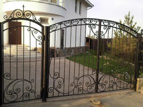 Mobile welding  (Aluminium, Steel) on your site 07930537131. Central, East, North London