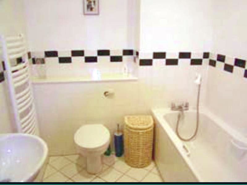 Lovely Penthouse apartment for short term or holiday rental in city centre location