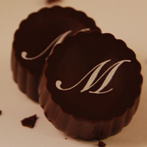 Send Delicious chocolates online in UK