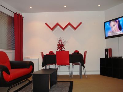 3 BEDROOM 3 BATHROOM (CITY CENTRE – NG1 1GH) Luxury Furnished Flat with Parking - NO AGENCY FEES!