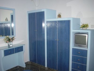 Greece Cyclades island Milos rentapartment 1/2 beedrooms 